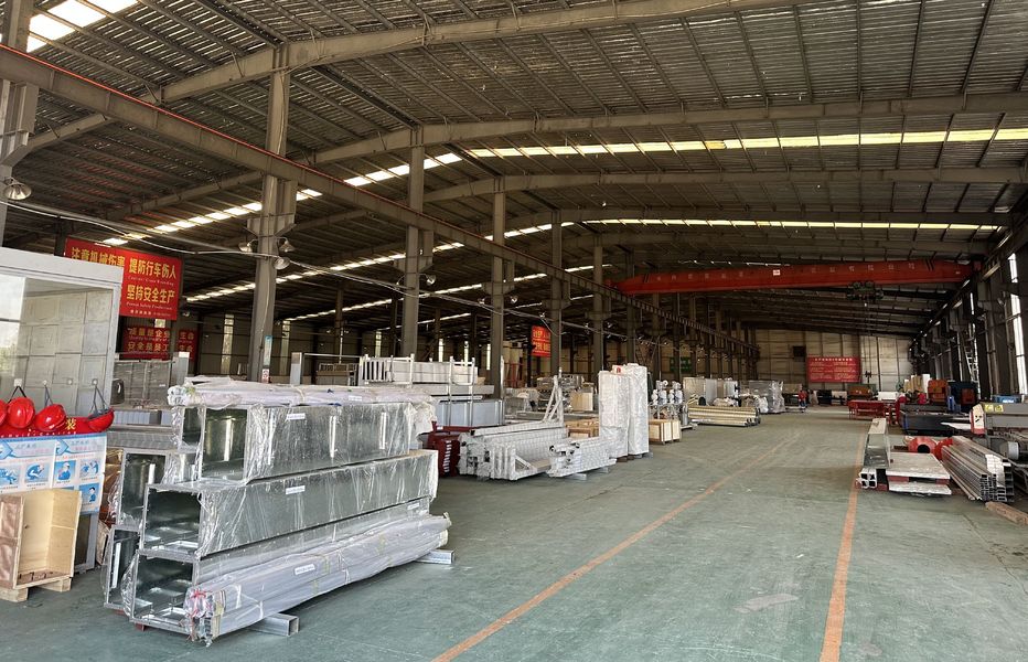 Zhejiang Huier Coating Environmental Protection Equipment Co., Ltd linha de produção do fabricante